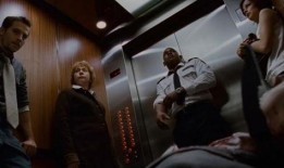 电梯里的恶魔在线观看